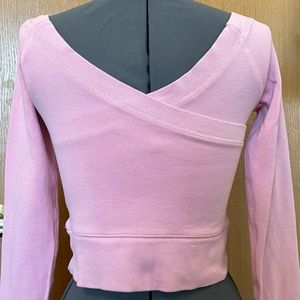 A&F Cropped sweatshirt top crisscross low back Abercrombie Fitch sz S model sz M